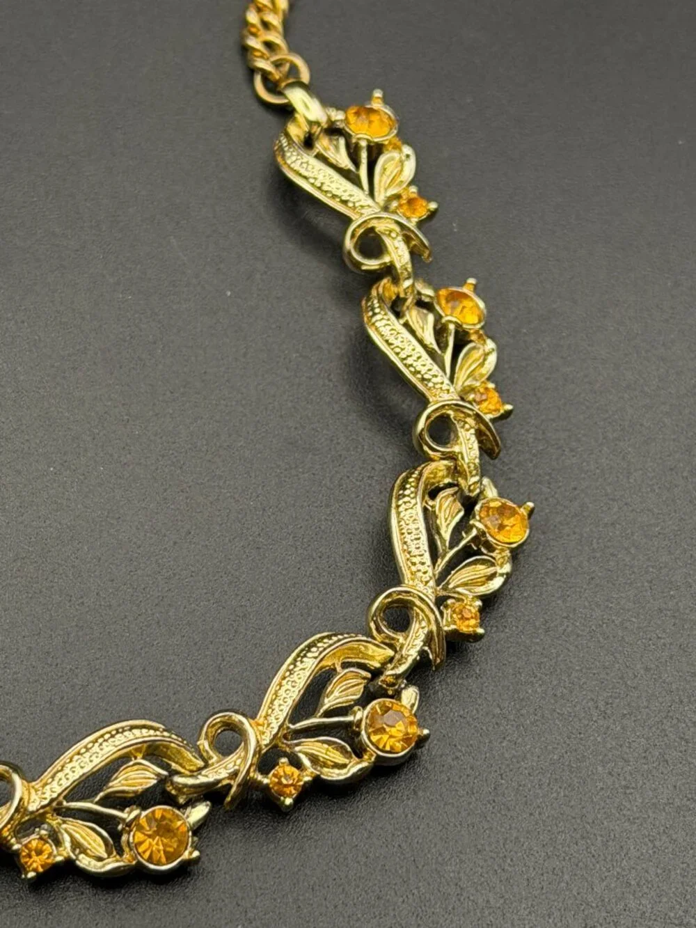 Vintage LISNER Necklace Bracelet Set Amber Rhinestone Leaf Vine Gold Tone Parure